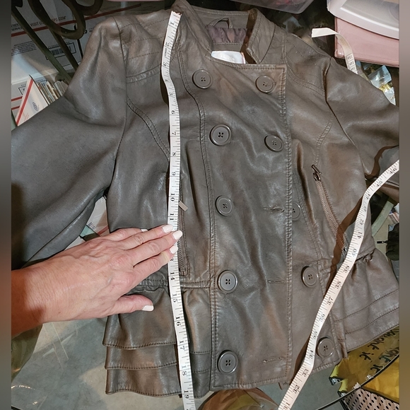 Gray Ruffled Bottom Jacket - Picture 6 of 16